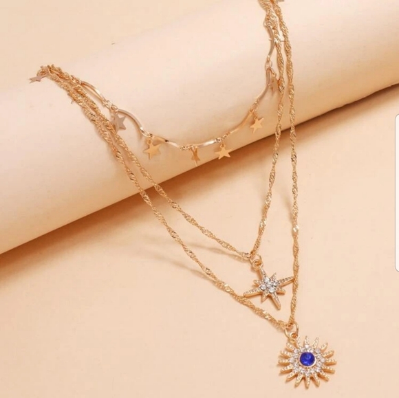 *Trista* Layered Star Necklace - Picture 3 of 4